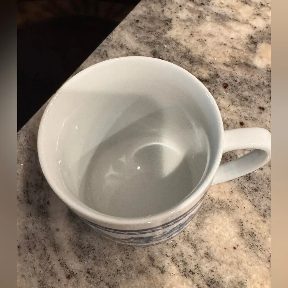 Williams Sonoma vintage Blue and White Ceramic mug with Lid 3x3in no chips